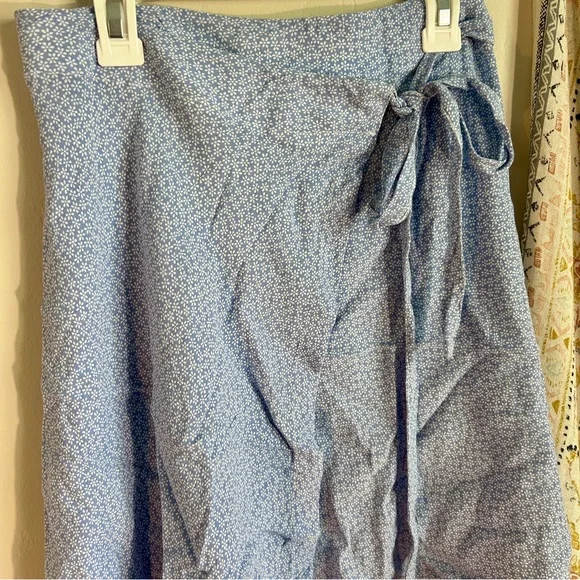 Brandy Melville Genevieve skirt - Picture 4 of 6